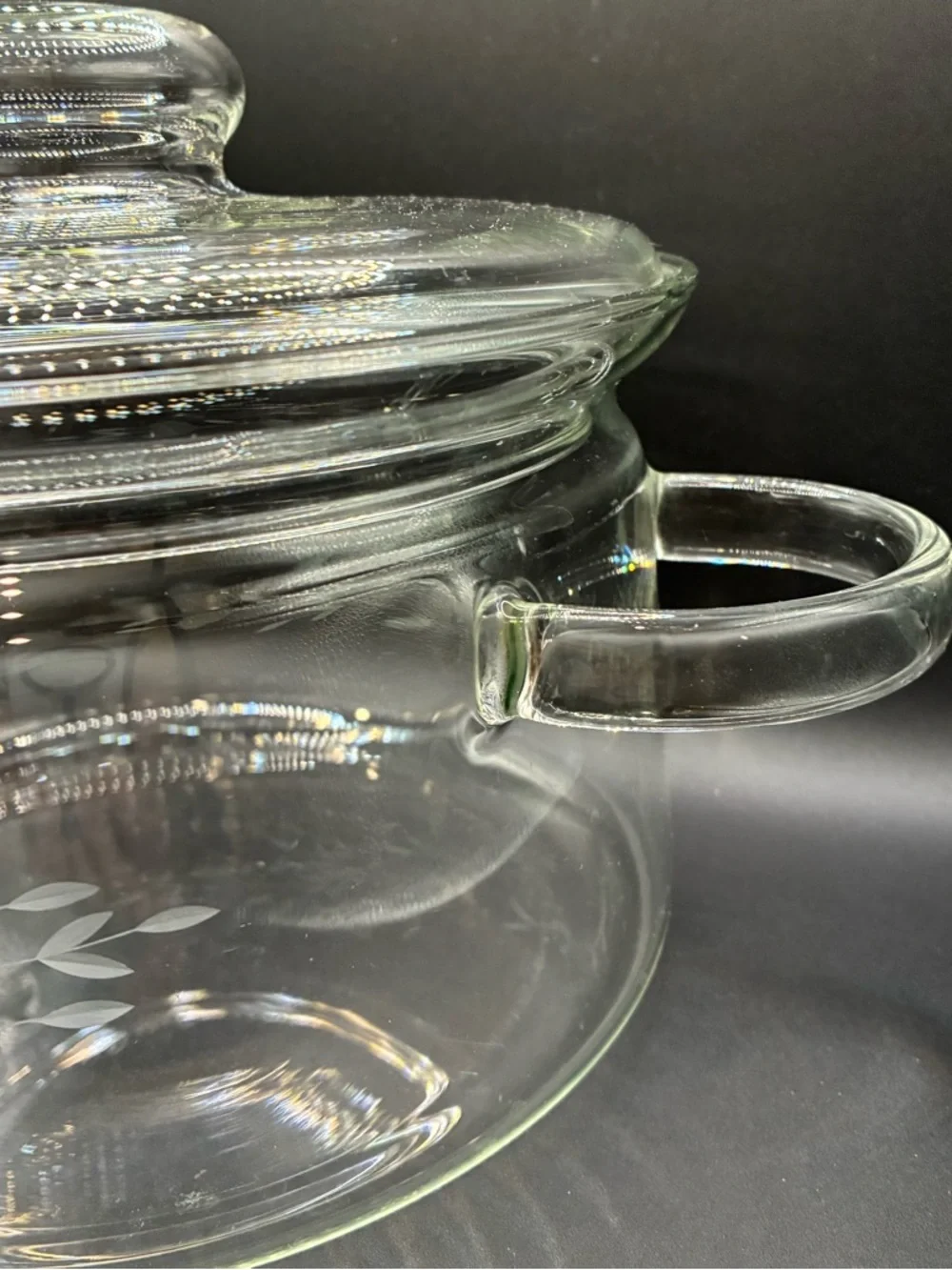 Princess House Glass Covered 4 QT Casserole with Heritage Series Floral Etching - Picture 3 of 7